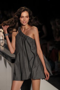  Kyboe! Defile sırasında New York Moda Haftası