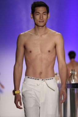  Kyboe! Defile sırasında New York Moda Haftası