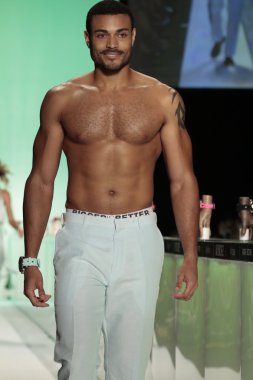  Kyboe! Defile sırasında New York Moda Haftası