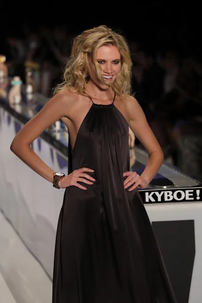 KYBOE! desfile de moda durante a semana de moda de Nova York — Fotografia de Stock