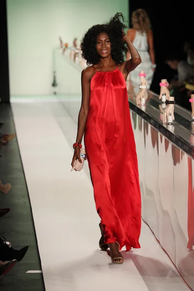 ¡KYBOE! desfile de moda durante la Semana de la Moda de Nueva York — Foto de Stock