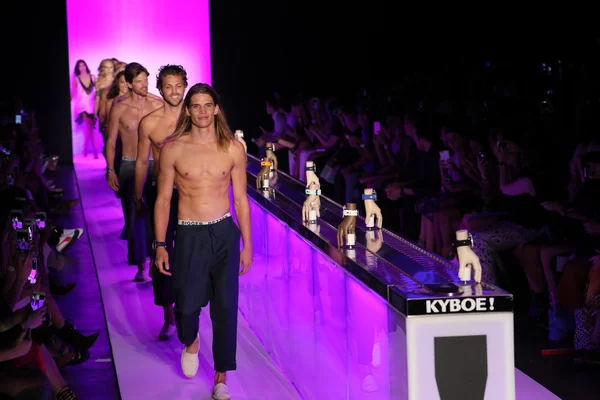 KYBOE! desfile de moda durante a semana de moda de Nova York — Fotografia de Stock