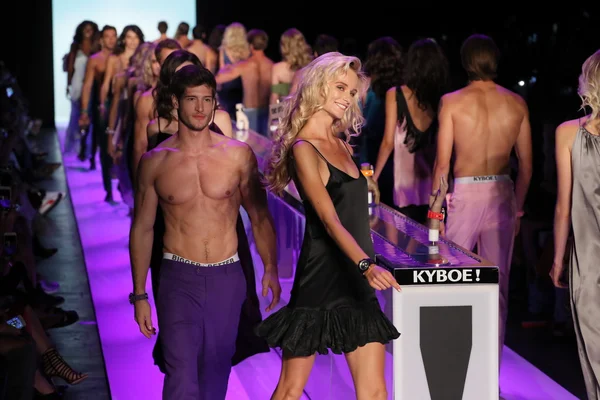 Kyboe! modeshow tijdens New York Fashion Week — Stockfoto