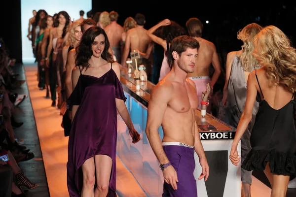 Kyboe! modeshow tijdens New York Fashion Week — Stockfoto