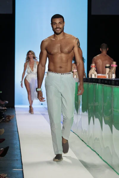 KYBOE ! défilé de mode pendant la Fashion Week de New York — Photo