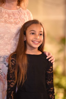  Tasarımcı Claire Pettibone ve kızı