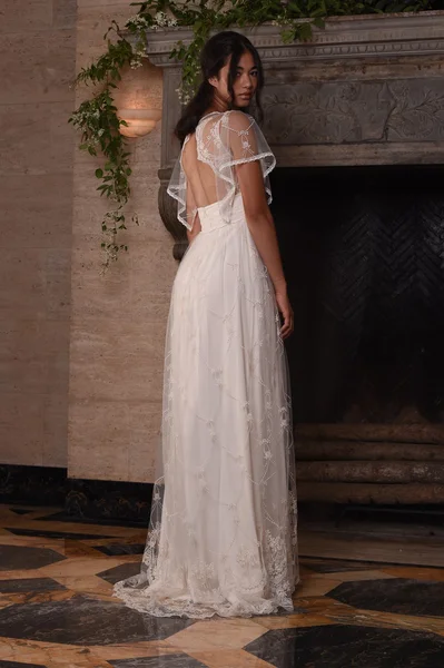 Claire Pettibone Quattro Stagioni Catalogo Photo Shoot — Foto Stock