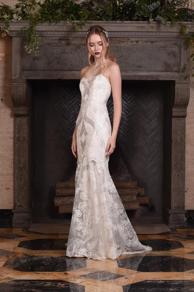 Claire Pettibone Quattro Stagioni Catalogo Photo Shoot — Foto Stock