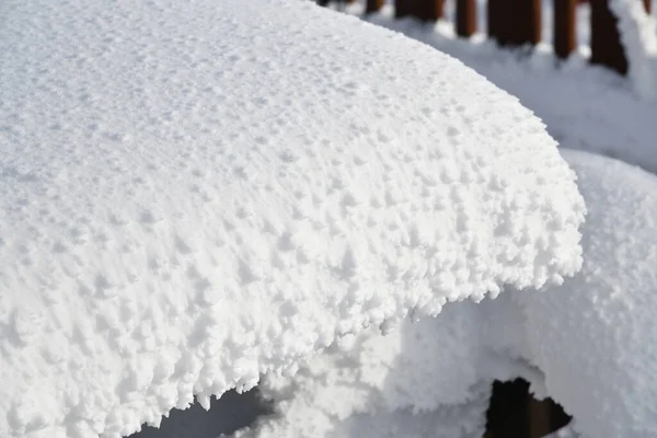 Primo Piano Neve Fresca Sul Tavolo Caffè Osservatorio Desc Vertice — Foto Stock