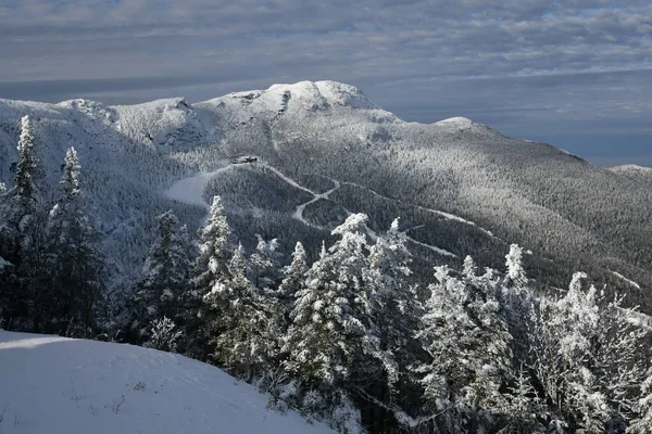 Estación Esquí Stowe Vermont Vista Las Pistas Montaña Mansfield Nieve —  Fotos de Stock