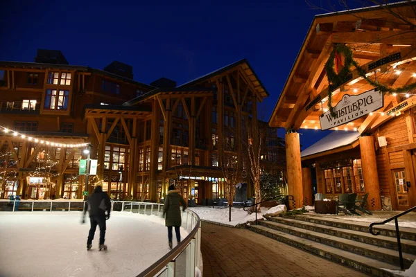 Stowe Mountain Ski Resort Vermont Lodowisko Wierzchołku Świerku Nocy Obraz — Zdjęcie stockowe