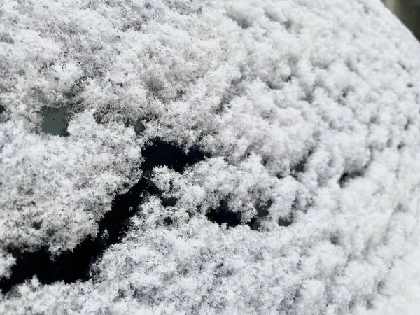 Свежие Кристаллы Снега Окна Автомобиля — стоковое фото