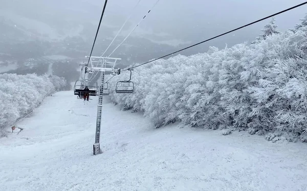 美国Vt雪天的滑雪升降椅 — 图库照片