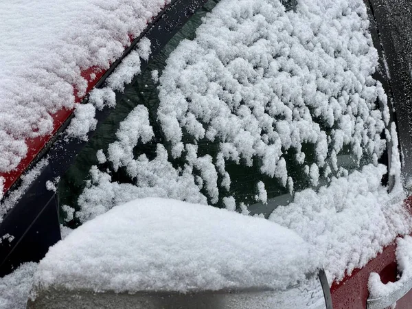 Fresh Snow Snowflakes Top Red Car Windows Early December Snowfall — Stock Photo, Image