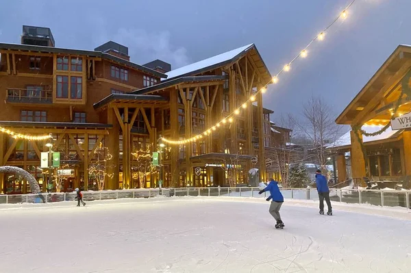 Lodowisko Ośrodku Górskim Stowe Mountain Resort Spruce Peak Village Początek — Zdjęcie stockowe