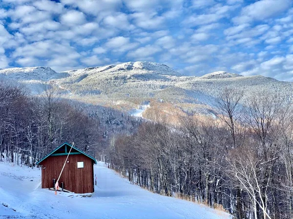 Small Ski Service House Beautiful Snow Day Stowe Mountain Ski — Stock Photo, Image