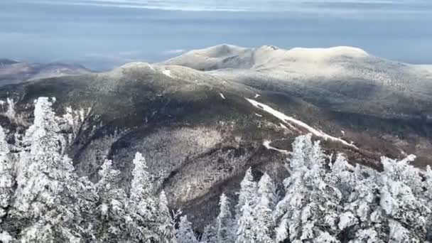 Panoramic Video Stowe Mountain Ski Resort Sunny Day Fresh Snow — Stock Video