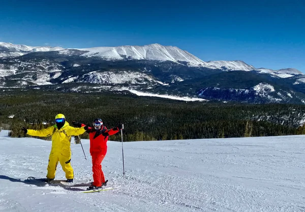 Winter Sports Active Lifestyle Two Friends Posing Slope Breckenridge Ski — Stock Photo, Image