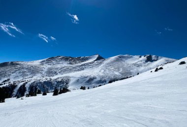 Breckenridge Kayak Merkezi, Colorado: Güneşli bir günde manzara