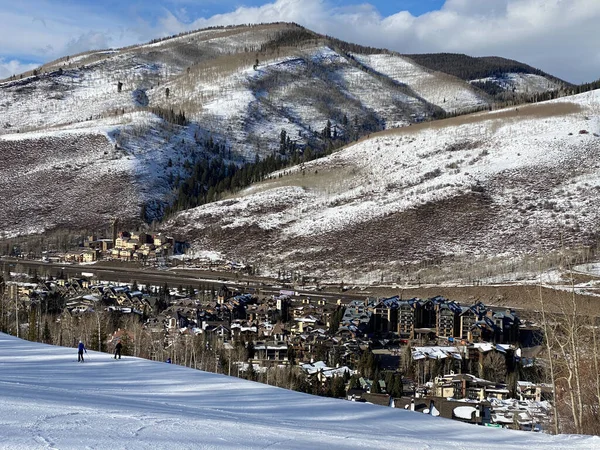 Panoramiczny Widok Wioskę Vail Górnego Kąta Zimowy Słoneczny Dzień — Zdjęcie stockowe