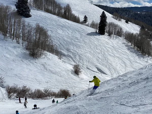 Sciare Nella Giornata Sole Alla Stazione Sciistica Vail Colorado — Foto Stock