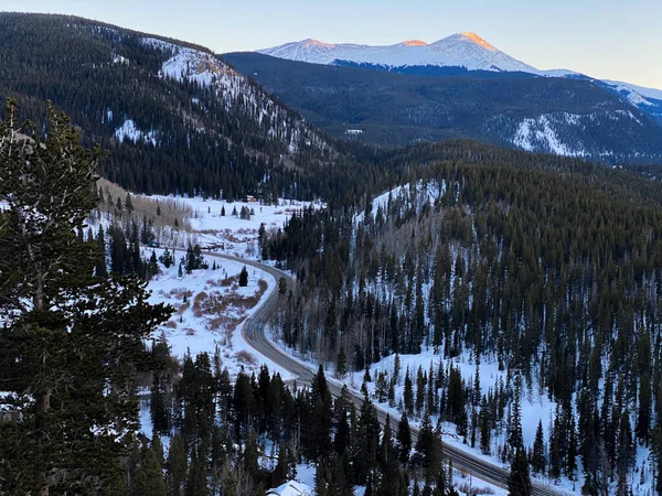 Horská Cesta Kolem Letoviska Breckenridge Večerních Hodinách — Stock fotografie