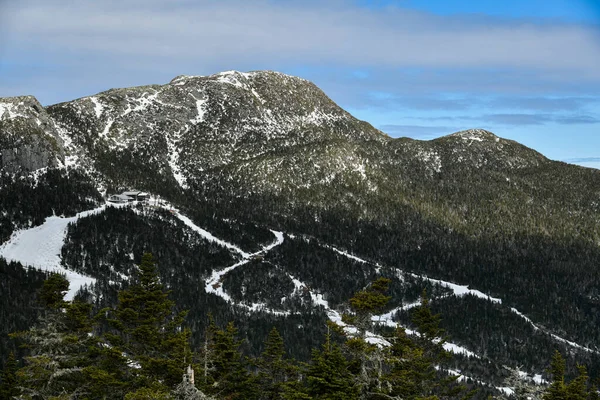 Widok Mansfield Vermont Ośrodku Narciarskim Stowe Późna Wiosna Śniegiem Górach — Zdjęcie stockowe