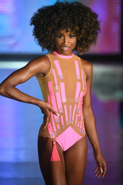 Miami Beach Florida July Model Walks Runway Swimglam Show Miami — Zdjęcie stockowe