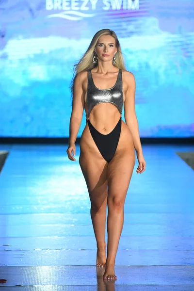 Miami Beach Florida July Model Walk Breezy Swimwwear Show Miami — 스톡 사진