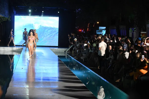 Miami Beach Florida July Mwalk Runway Final Ale Mar Ardiente — 图库照片