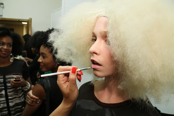 Backstage for Victor de Souza Spring Summer 2015 presentation — Stock Photo, Image