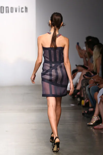 Porno ushlangan va majburlangan