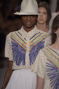 mara pist modelleri yürümek hoffman 2015 ilkbahar-yaz koleksiyonu