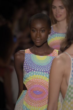 mara pist modelleri yürümek hoffman 2015 ilkbahar-yaz koleksiyonu