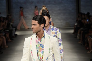 modelleri d. michael pistin final yürümek Amerika defile