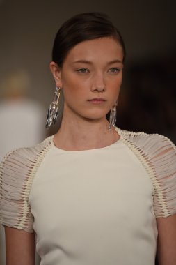 modeli pist yürür, ralph lauren defile