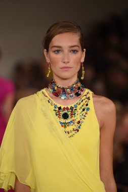 modeli pist yürür, ralph lauren defile