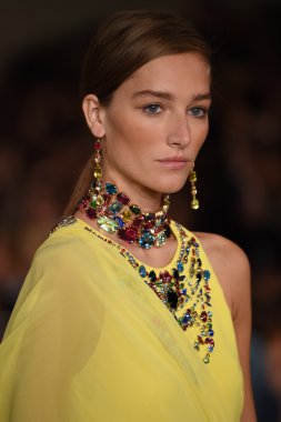 modeli pist yürür, ralph lauren defile