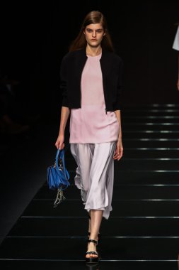 modeli pist yürür sırasında önizleme göster