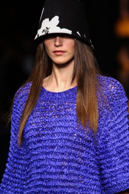 modeli pist yürür sırasında önizleme göster