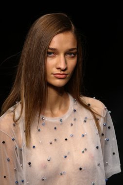 modeli pist yürür sırasında önizleme göster