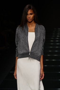 modeli pist yürür sırasında önizleme göster