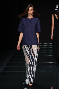 modeli pist yürür sırasında önizleme göster