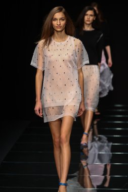 modelleri pistin final yürümek sırasında önizleme göster