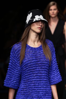 modelleri pistin final yürümek sırasında önizleme göster