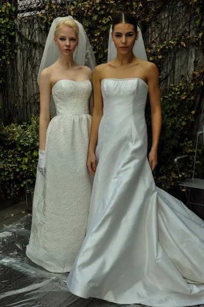 Justina McCaffrey Spring 2015 Bridal collection show — Stock Photo, Image