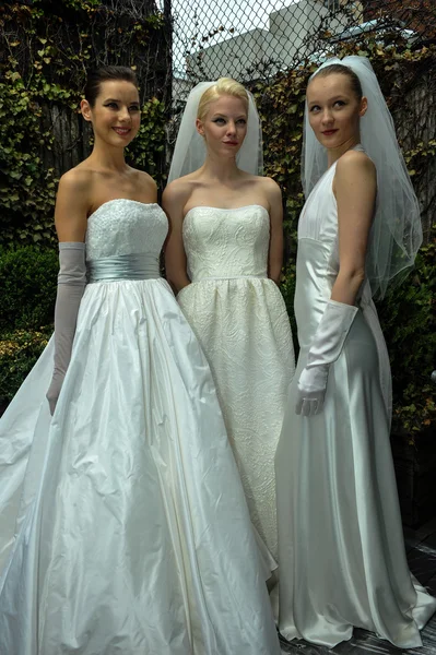 Justina McCaffrey Primavera 2015 Spettacolo collezione Sposa — Foto Stock