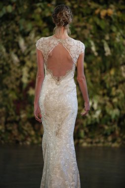 Claire Pettibone Güz 2015 Gelin Koleksiyonu gösteri