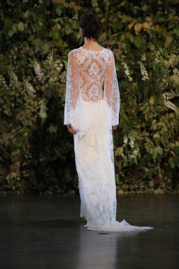 Claire Pettibone Güz 2015 Gelin Koleksiyonu gösteri