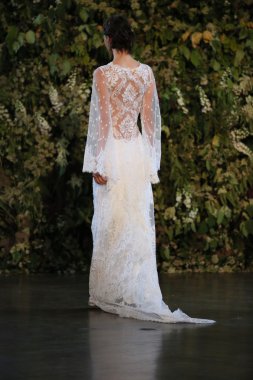 Claire Pettibone Güz 2015 Gelin Koleksiyonu gösteri
